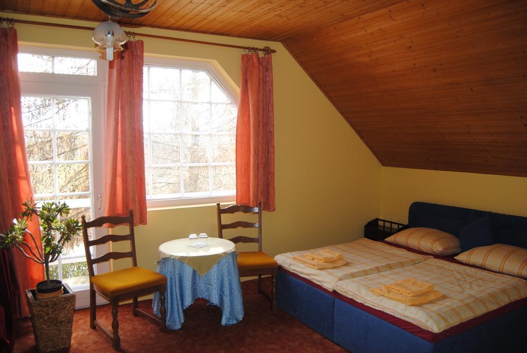 Villa Hedi Дунакилити Екстериор снимка